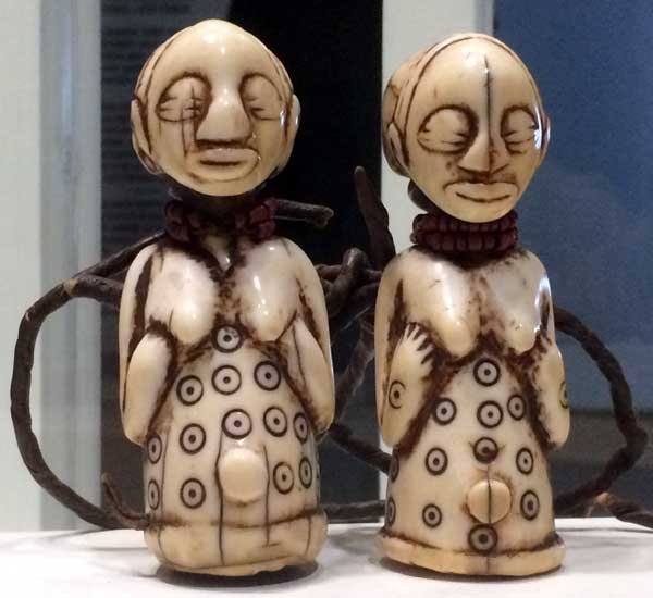 Pair of amulets in ivory, Republic of Congo, 19th century