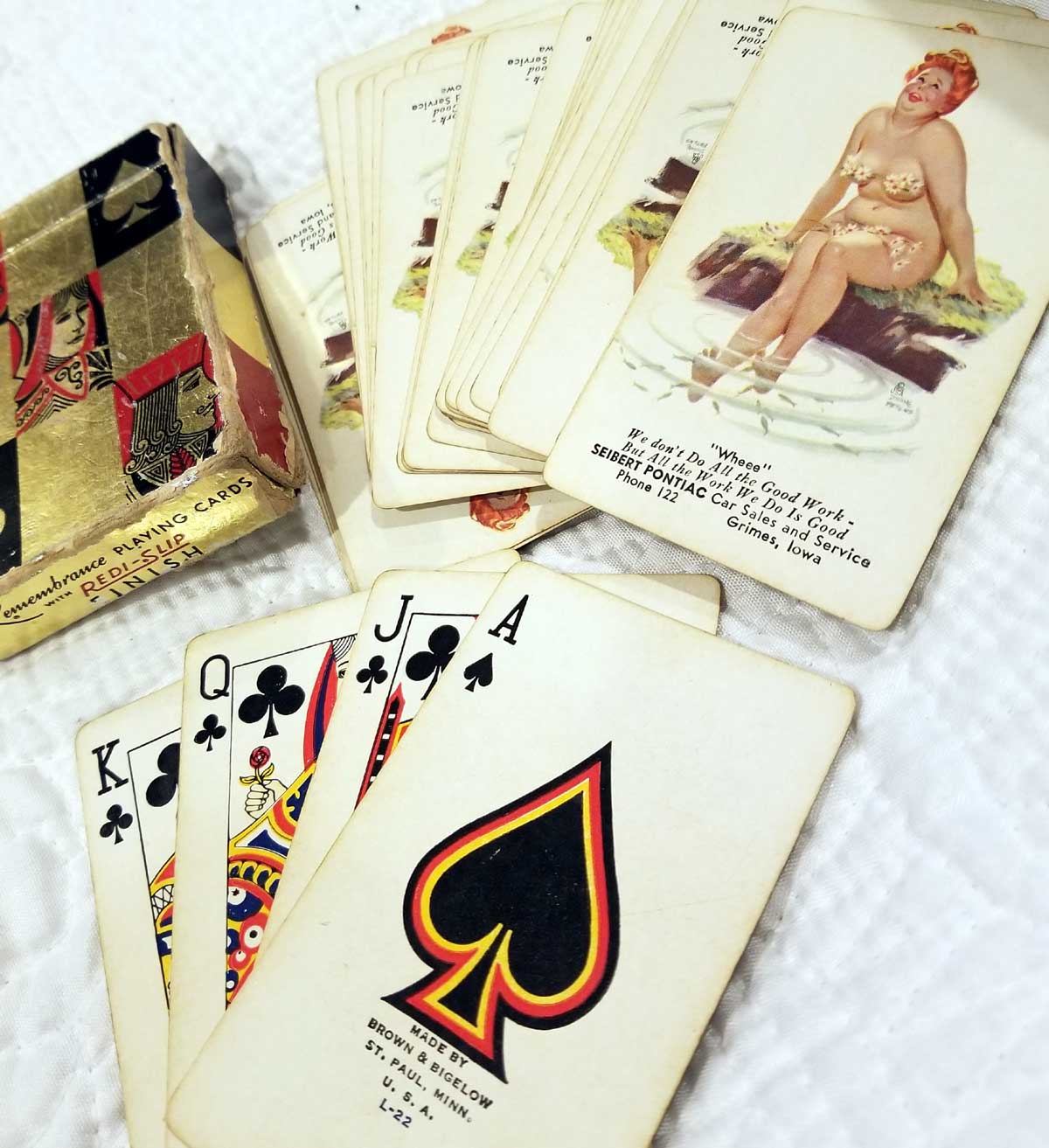 “Remembrance” playing cards manufactured by Brown & Bigelow, c.1940s